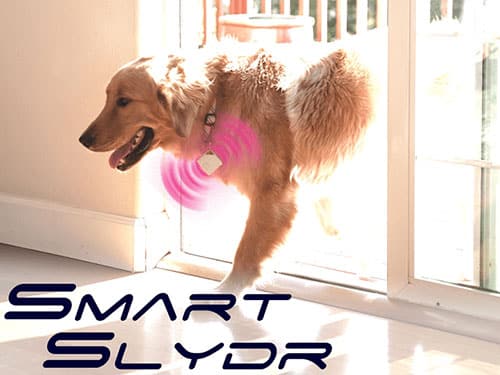 Mit SmartSlydr Schiebetüren für Hund öffnen