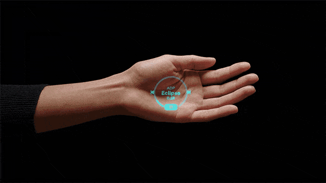 AI Pin mit Handprojektion