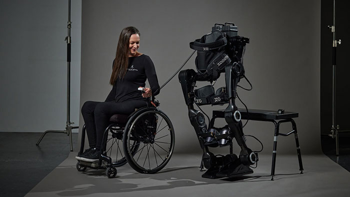 XoMotion: Rehabilitatives Exoskelett