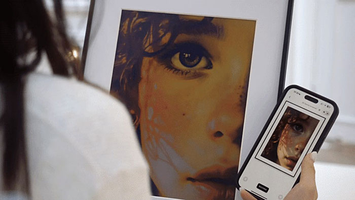 BLOOMIN8: Intelligente E-Ink Farbleinwand