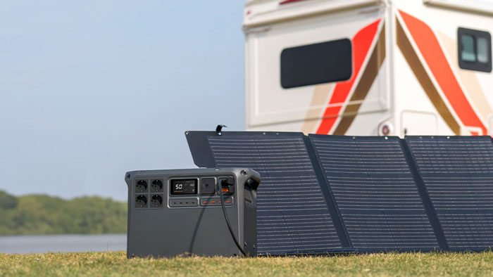 Flexible Ladeoptionen: Solar, Auto oder Hybrid